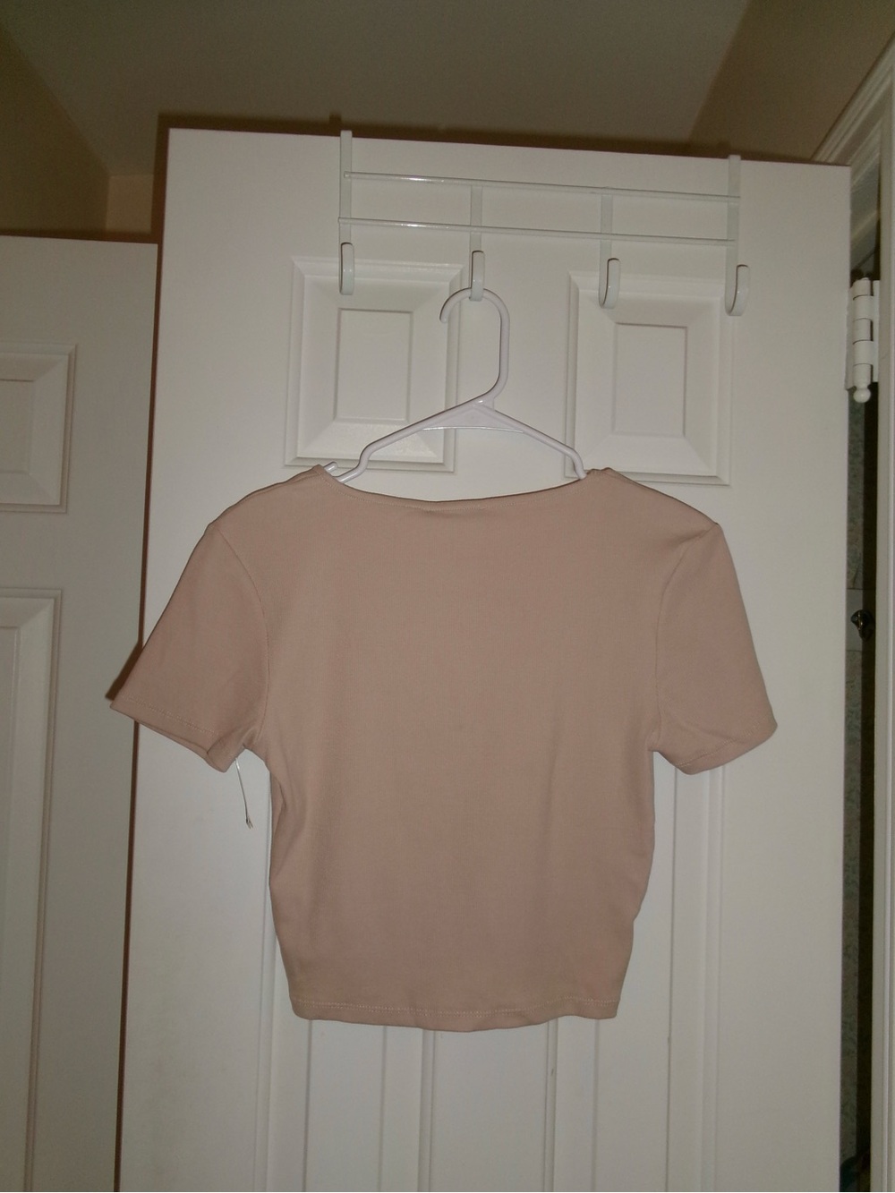 Zara Ruched V-Neck Short Sleeve Crop Top - Picture 4 of 4
